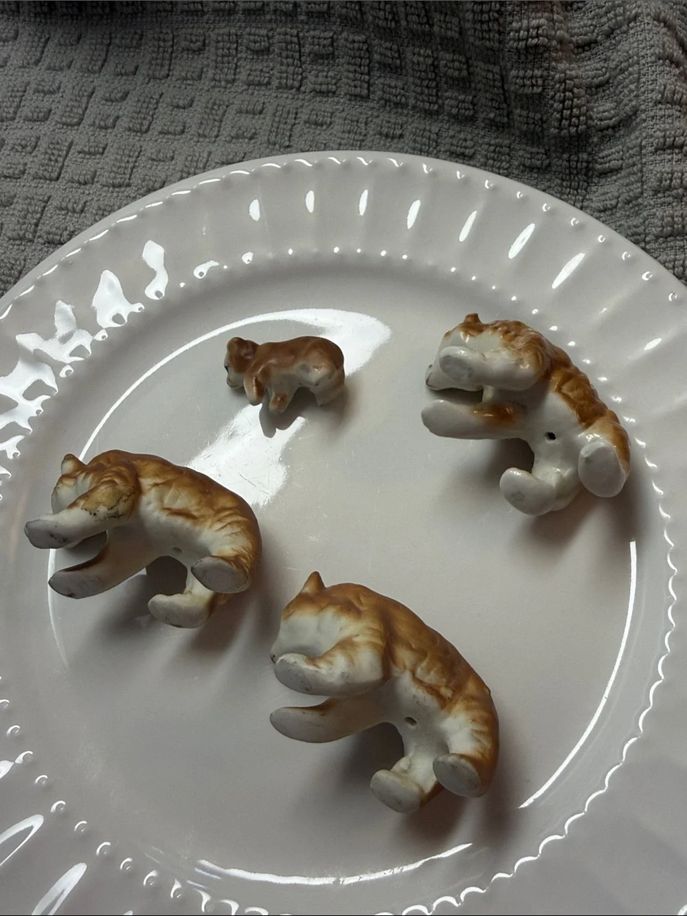 Vintage Brown bone china brown bear miniature Pet Figurine Set -